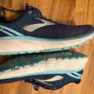 Women's Brooks Ghost 11 Navy- Size 7